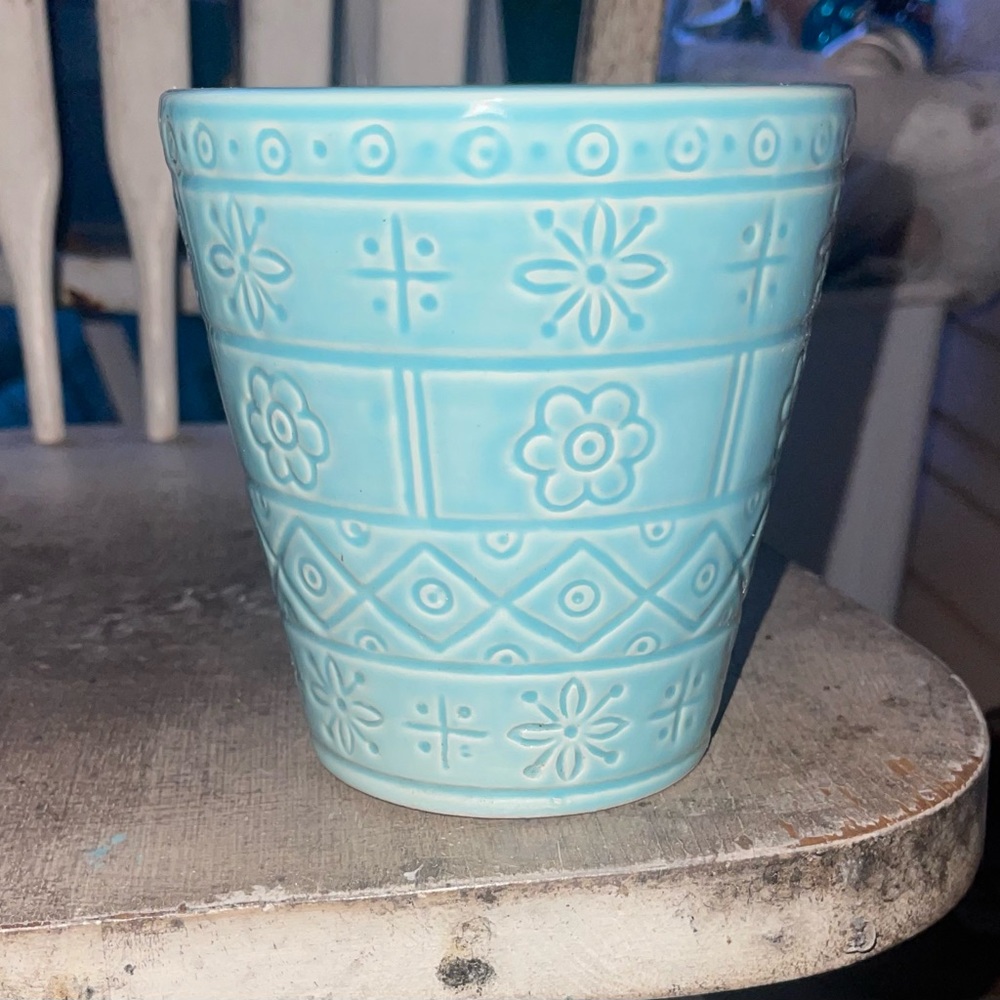 Ceramic planter